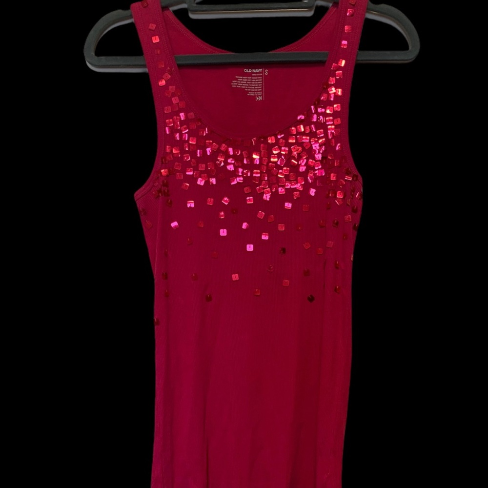 Women’s Old Navy Hot Pink tank top with sequins.